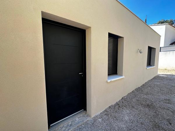 Fenêtre et porte métallique à Marseille